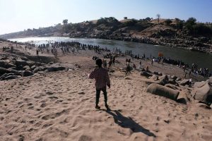 جثث تطفو فوق النهر الحدودي بين إثيوبيا والسودان…آثار النزاع في إقليم تيغراي