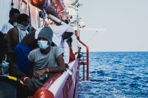 بعد 4 أيام من إنقاذهم … المناشدات مستمرة للعثور على ميناء آمن ل553 ناجٍ/ية على متن “أوشن فايكنغ” و250 على متن ” سي ووتش”