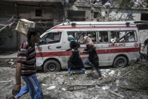 مطالبة بإستجابة عاجلة للأزمة الصحية في قطاع غزة … 6 آلاف جريح مهدده حياتهم بسبب عجز الإمكانيات الطبية